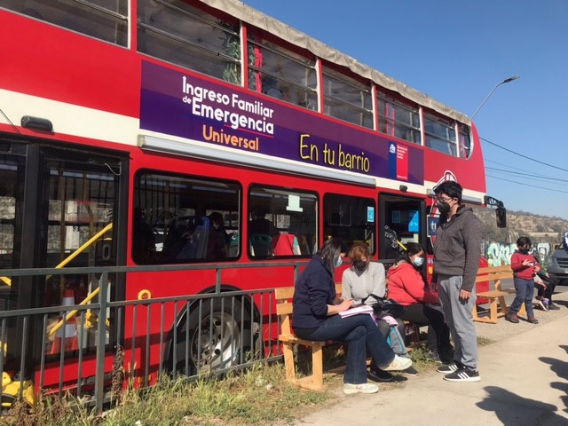 BUS IFE APOYÓ CON INFORMACIÓN Y TRÁMITES A VECINOS DE PUENTE ALTO