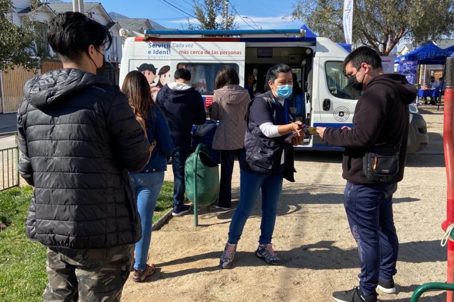 GOBIERNO EN TERRENO: SERVICIOS PÚBLICOS LLEGARON HASTA VILLA LOMAS DEL MAIPO Y VILLA BRISAS DEL MAIPO DE PUENTE ALTO, ACERCANDO INFORMACIÓN Y TRÁMITES A LA COMUNIDAD.