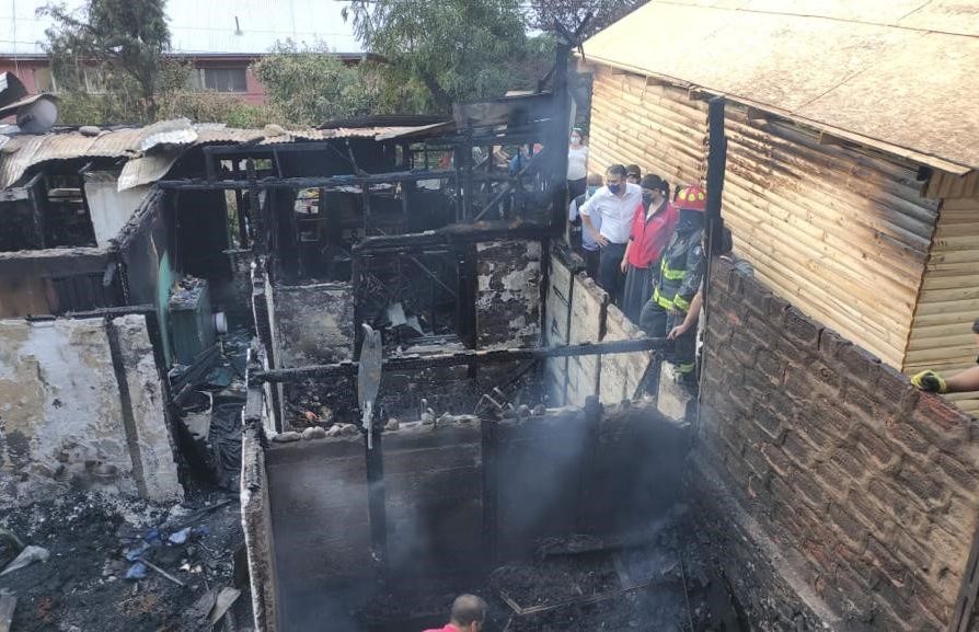 INCENDIO AFECTÓ A FAMILIAS DE SAN JOSÉ DE MAIPO ESTE MIÉRCOLES 15 DE DICIEMBRE