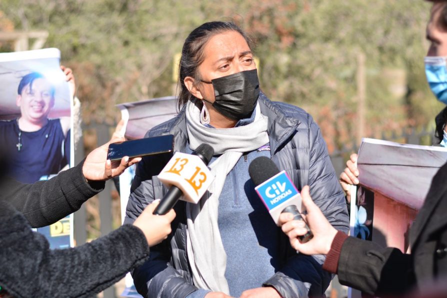 DELEGADA MELLA SE REUNIÓ CON POLICÍAS PARA INTERIORIZARSE EN INVESTIGACIÓN POR HALLAZGO DE RESTOS EN SAN JOSÉ DE MAIPO