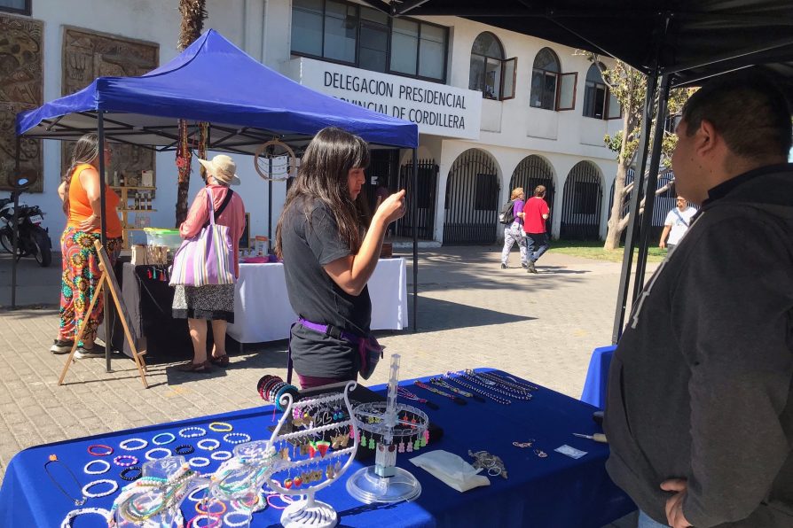 FERIA PUEBLOS ORIGINARIOS IMPULSA EL COMERCIO LOCAL Y APOYA EMPRENDEDORES DE LA PROVINCIA CORDILLERA