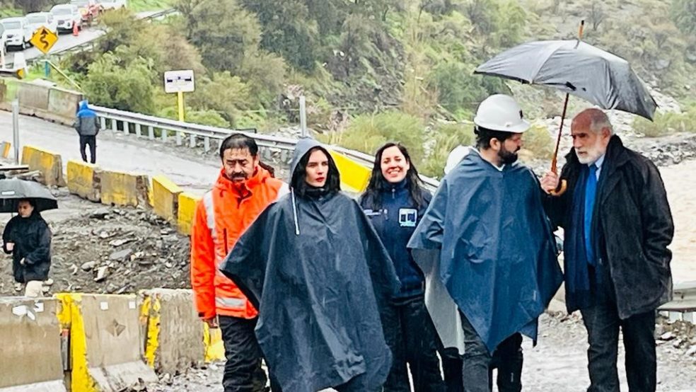 PRESIDENTE GABRIEL BORIC MONITOREÓ SISTEMA FRONTAL DE LA REGIÓN METROPOLITANA DESDE PUENTE SAN ALFONSO EN SAN JOSÉ DE MAIPO