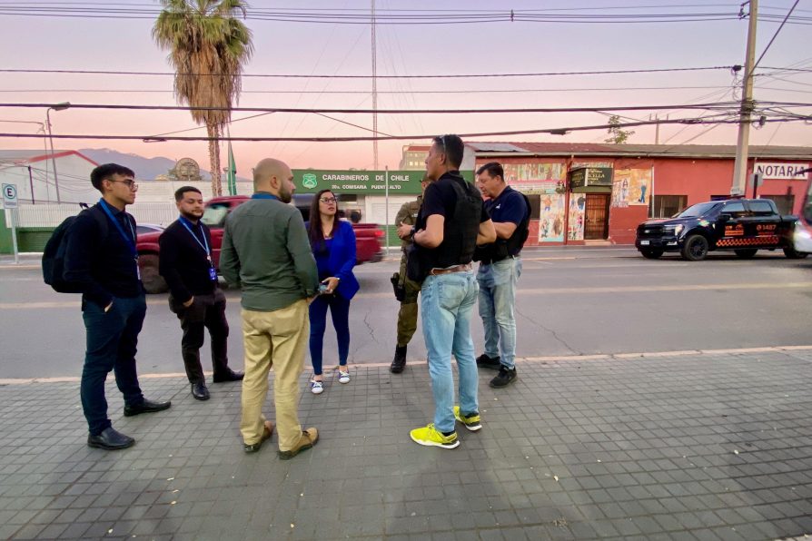 Delegada encabeza reforzamiento politicial en Puente Alto