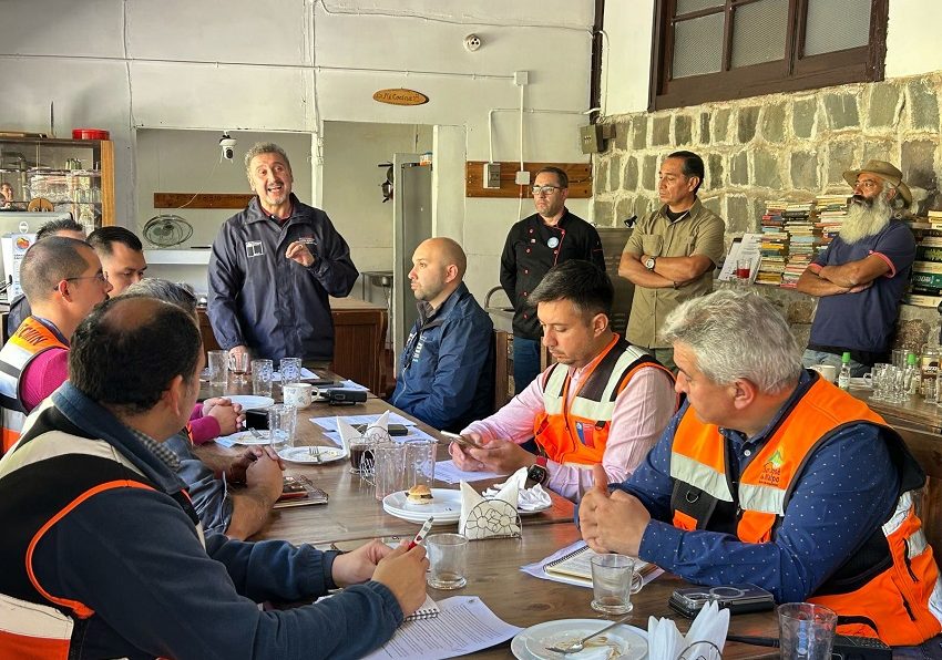 Delegado coordina reunión Comunitaria en Baños Morales para Implementar Plan de Invierno